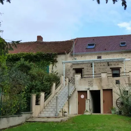 Дом отдыха Proche De La Sioule Avec Jardin Prive - Fr-1-489-96 *