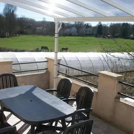 Nyaraló Proche De La Sioule Avec Jardin Prive - Fr-1-489-96